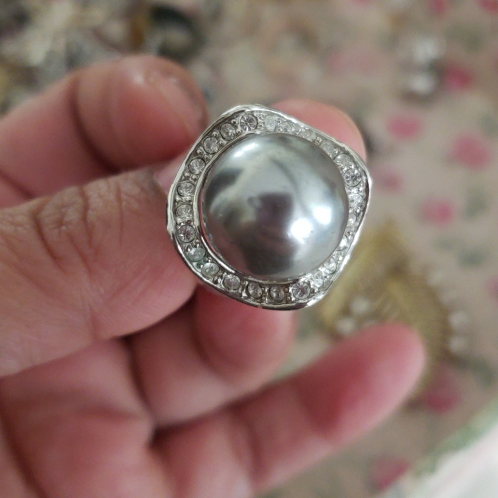Ring - Picture 3 of 3